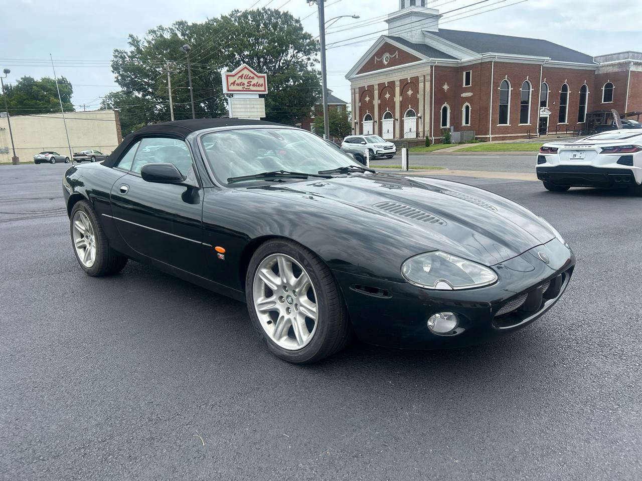 Used 2003 Jaguar XK8 Convertible RWD image 3