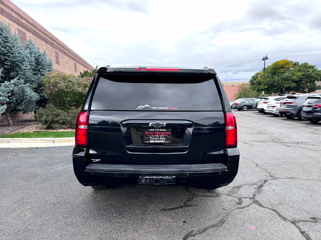 Used 2017 Chevrolet Suburban LT w/ Luxury Package AWD/4WD image 10