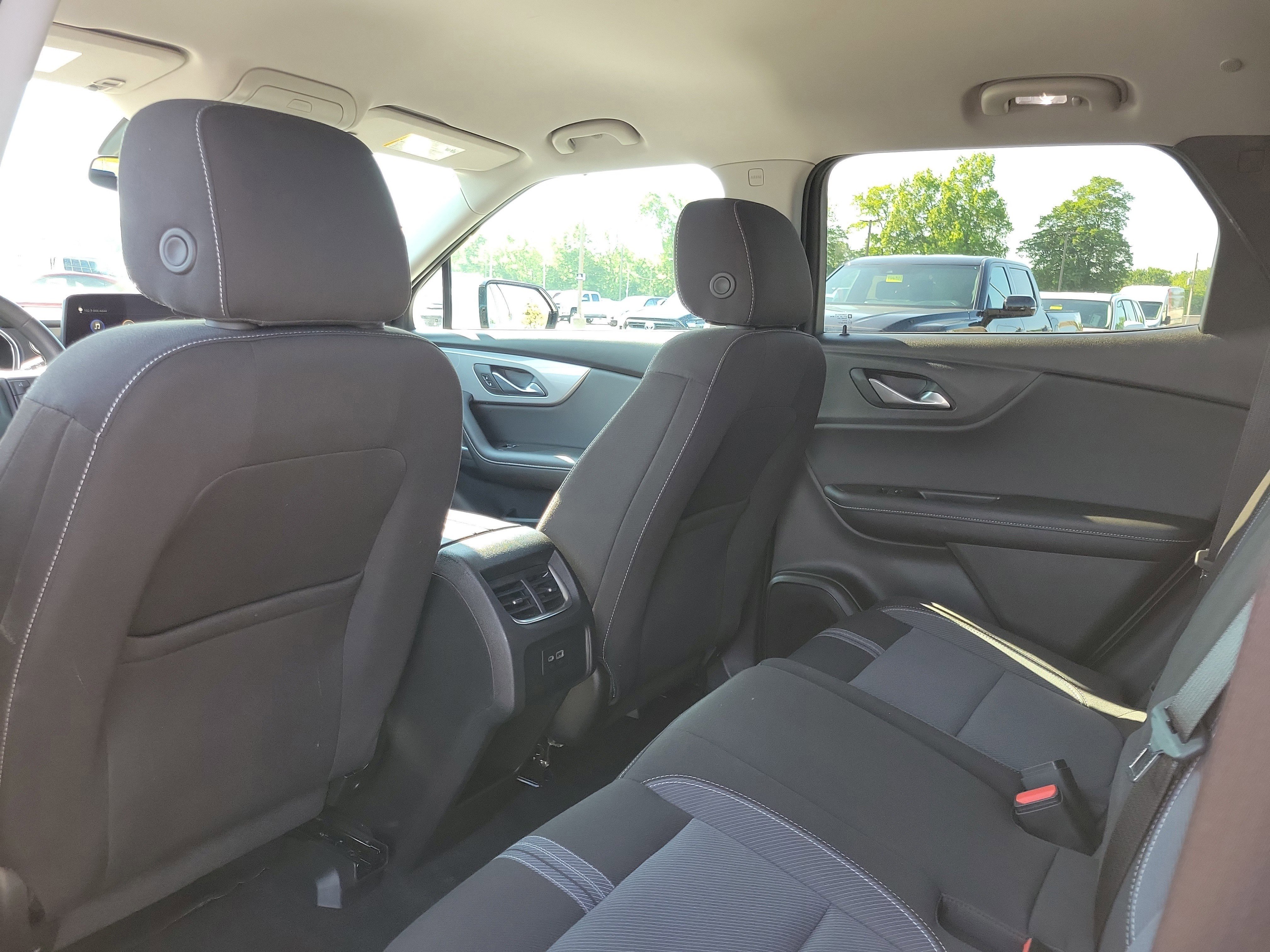 Used 2025 Chevrolet Blazer LT AWD/4WD image 14