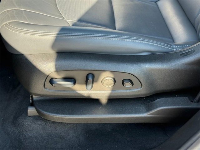 Used 2024 Buick Enclave Premium image 20