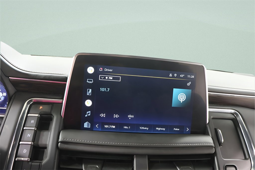 Used 2022 Chevrolet Tahoe LT w/ Luxury Package image 11