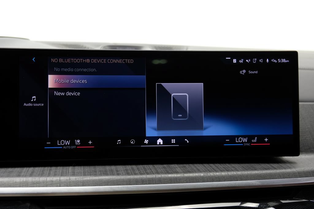 Used 2025 BMW ALPINA XB7 AWD/4WD image 40