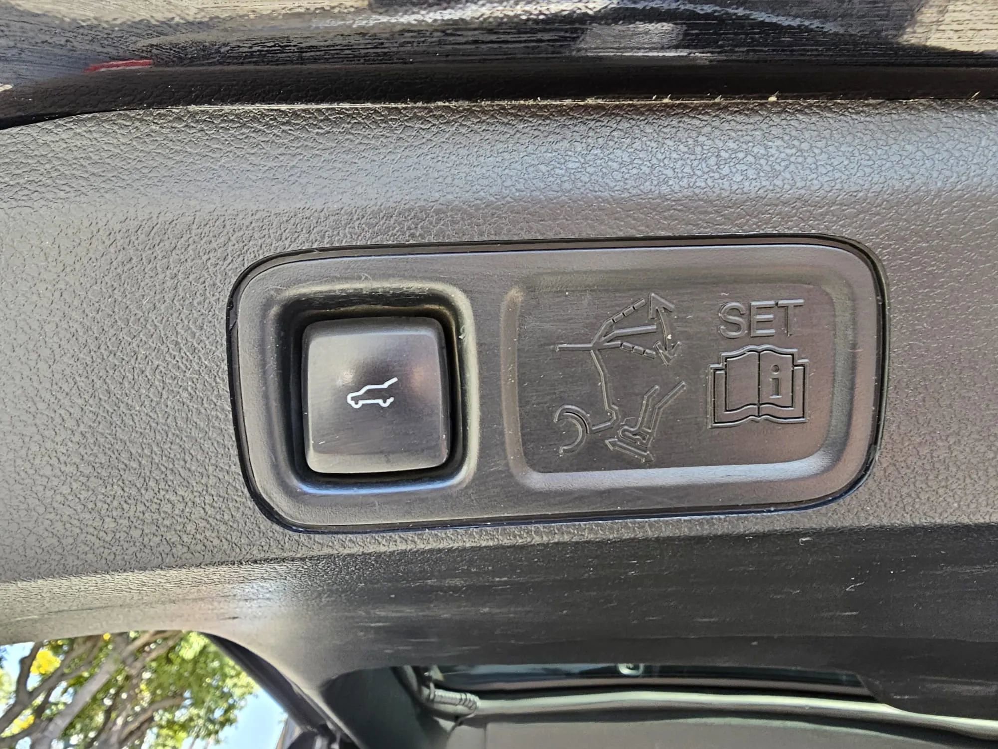 Used 2020 Ford Expedition XLT image 35