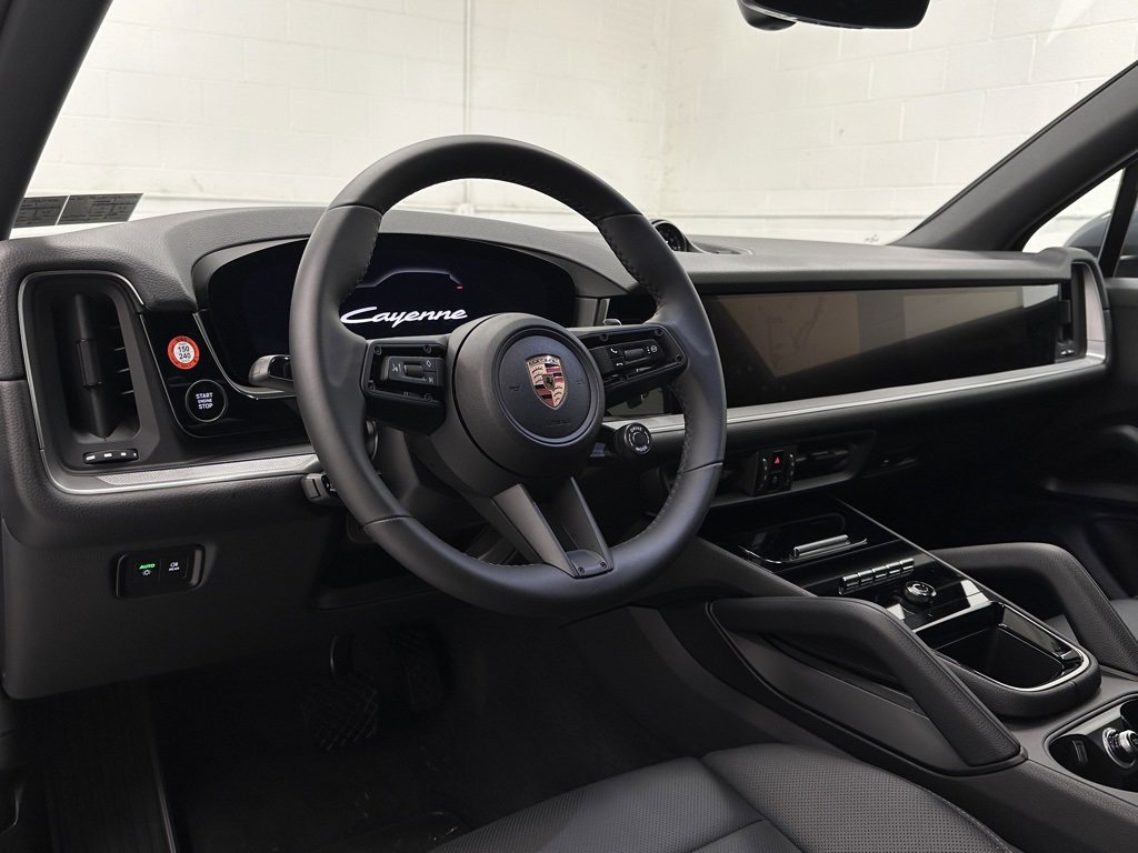 Used 2025 Porsche Cayenne E-Hybrid image 10