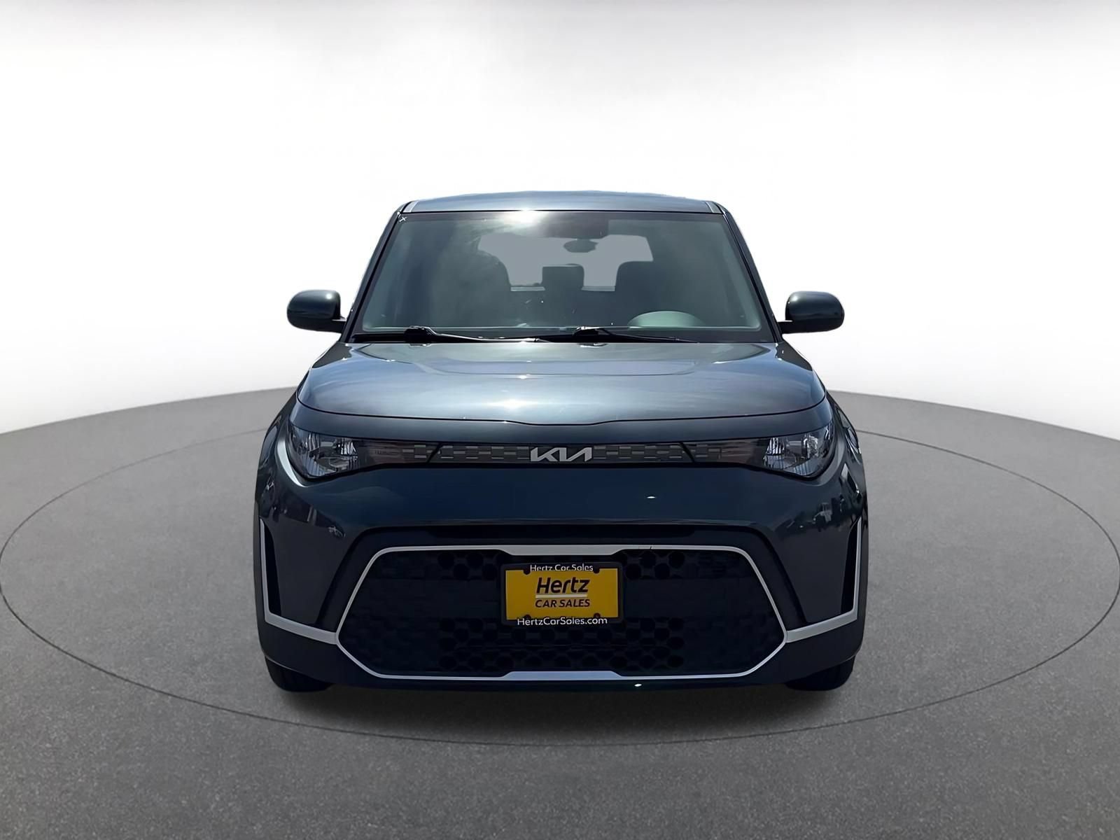 Used 2025 Kia Soul LX w/ LX Technology Package FWD image 4
