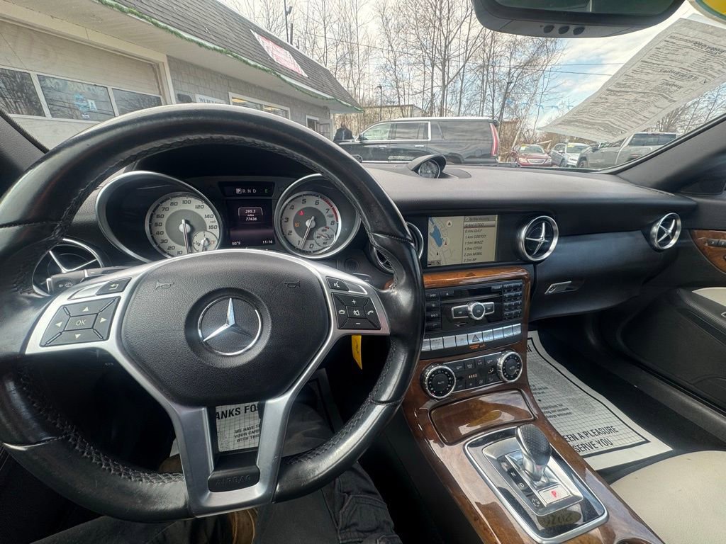 Used 2016 Mercedes-Benz SLK 300 image 30
