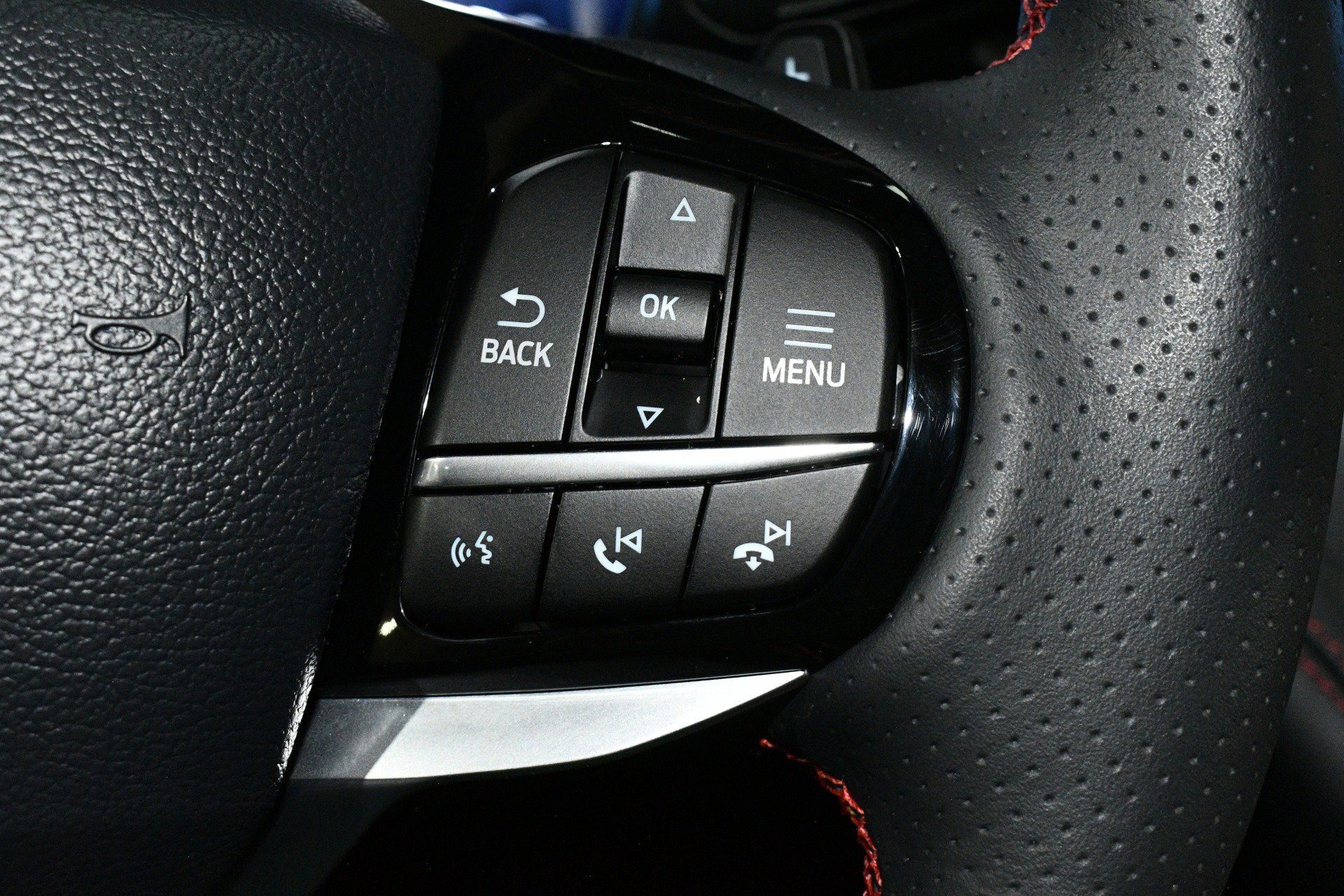 Used 2025 Ford Explorer ST w/ Sun And Sound Package image 32