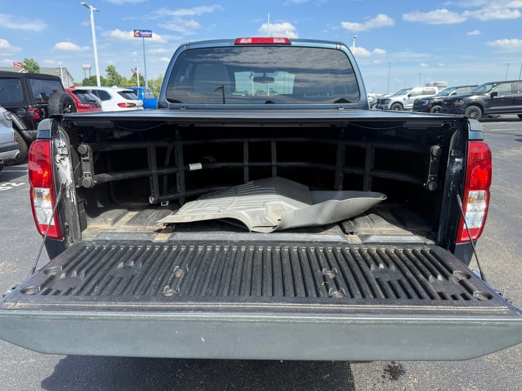Used 2013 Nissan Frontier SV w/ SV Value Truck Pkg AWD/4WD image 45