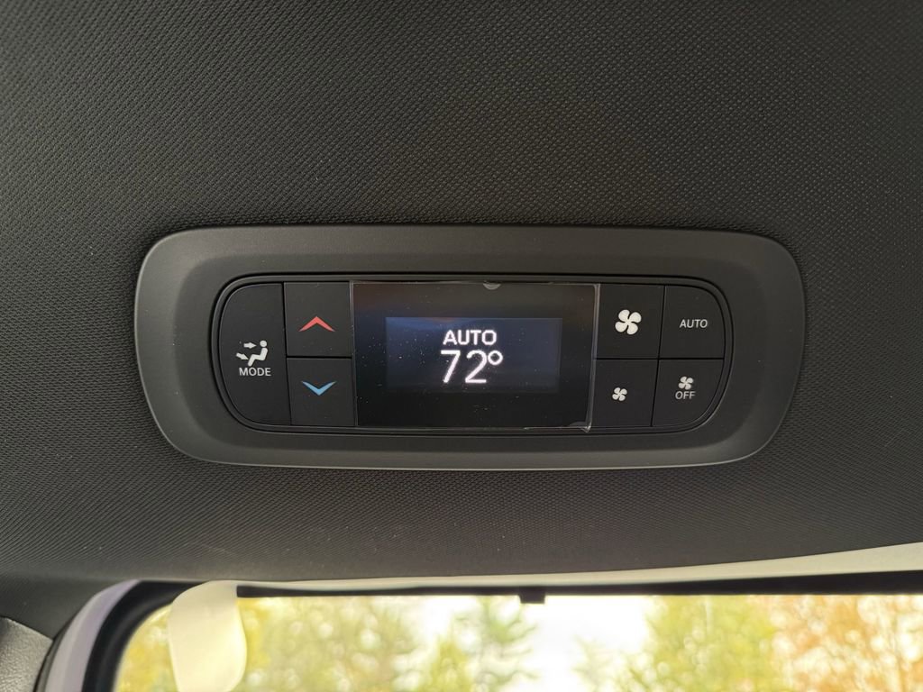 New 2026 Chrysler Pacifica Select image 27