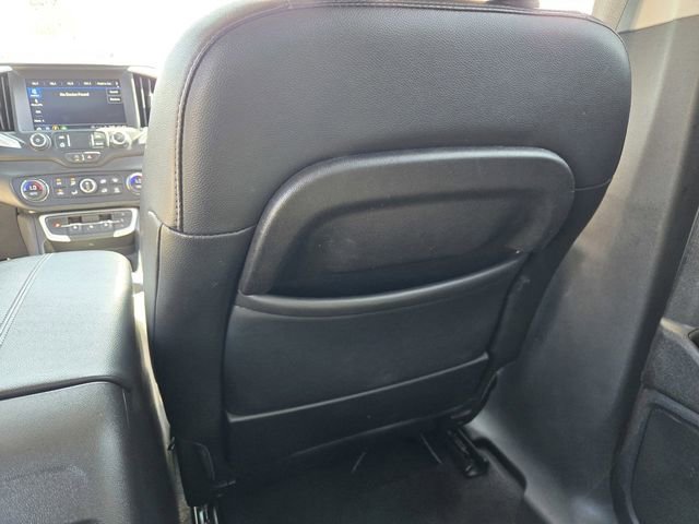 Used 2023 GMC Terrain SLT image 13