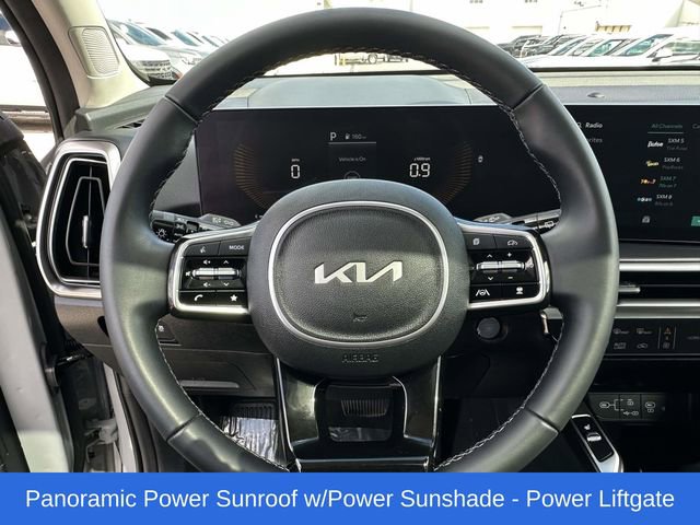 Used 2025 Kia Sorento EX w/ Panoramic Sunroof Package image 10