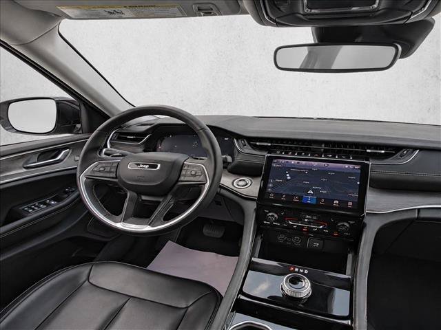 Used 2023 Jeep Grand Cherokee Limited RWD image 30