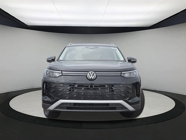 New 2025 Volkswagen Tiguan S image 2