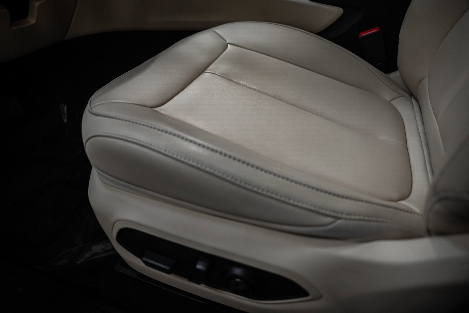 Used 2024 Jeep Grand Cherokee L Limited image 44