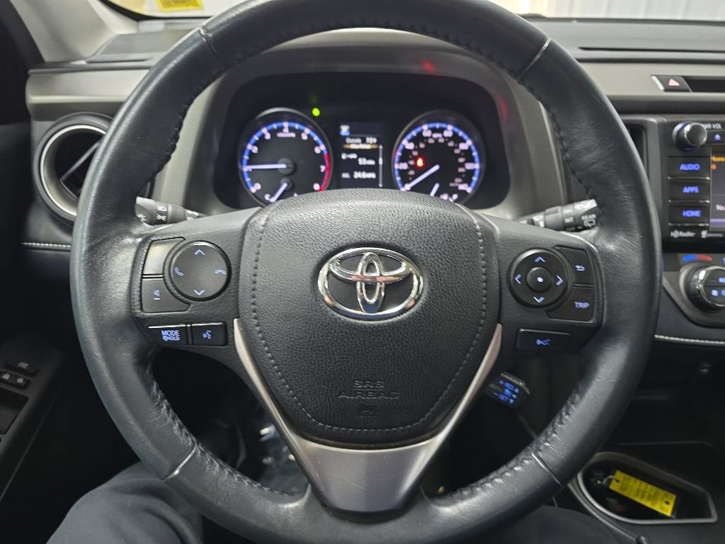 Used 2018 Toyota RAV4 XLE w/ Plus Extra Value Package AWD/4WD image 19