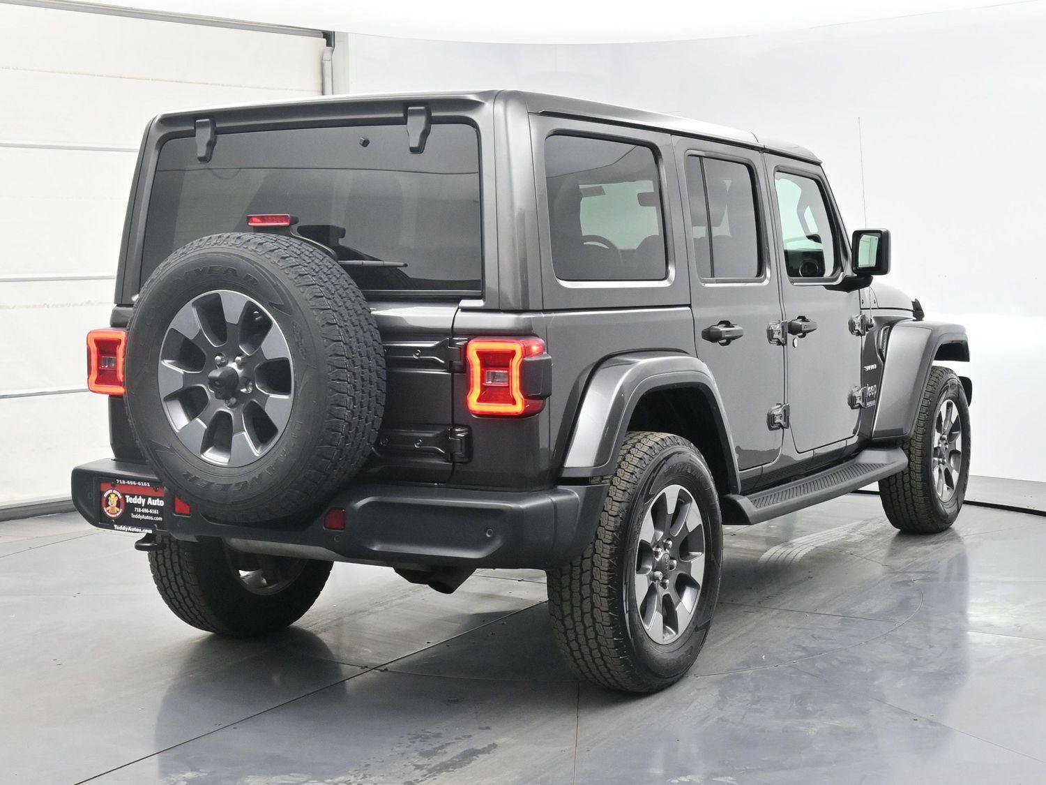 Used 2018 Jeep Wrangler Unlimited Sahara image 26
