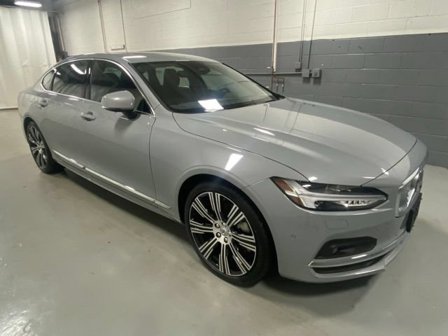 Used 2025 Volvo S90 B6 Plus AWD/4WD image 4