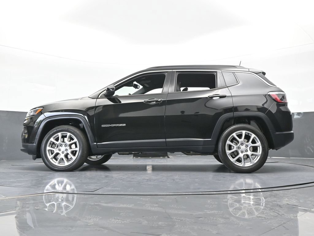 Used 2024 Jeep Compass Latitude image 51