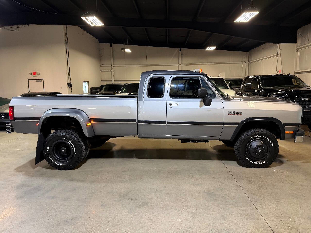 Used 1993 Dodge D/W Truck 350 image 4