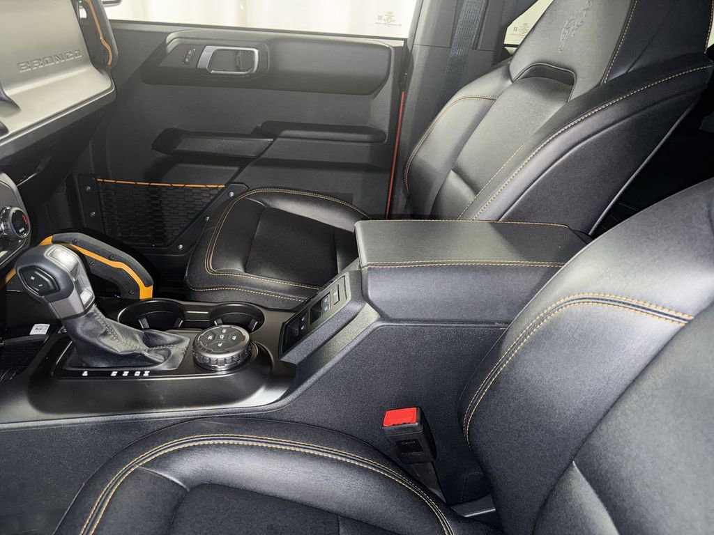 Used 2024 Ford Bronco Badlands image 30