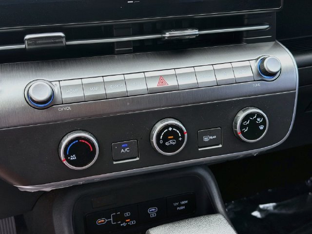Certified 2024 Hyundai Kona SE FWD image 16