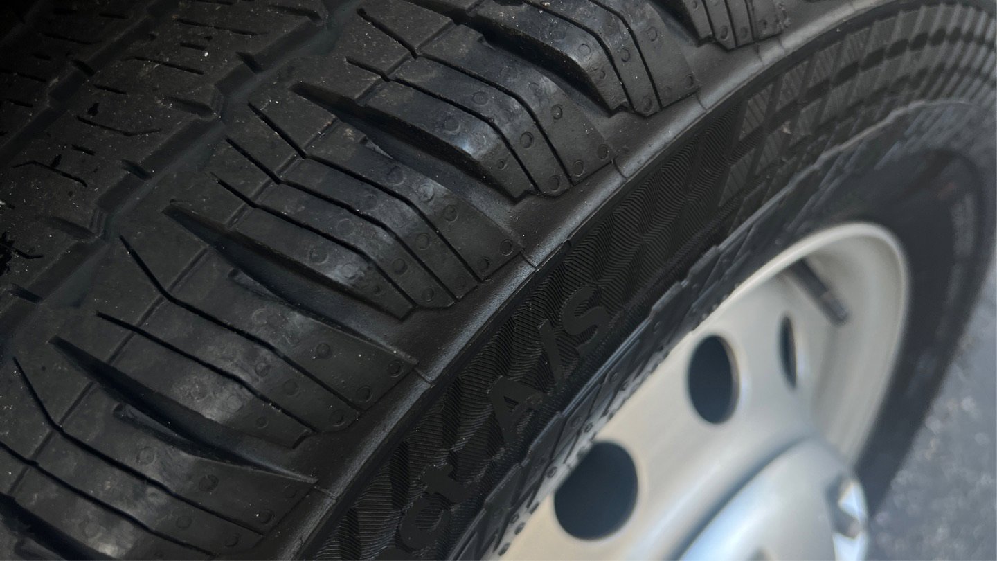 Used 2024 Ford Transit 250 Low Roof AWD image 37