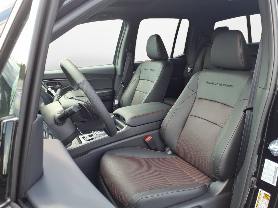 New 2026 Honda Ridgeline Black Edition image 7