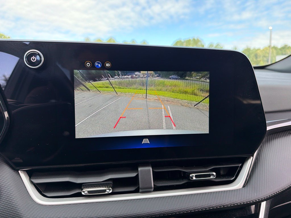Used 2026 Chevrolet Equinox LT FWD image 11
