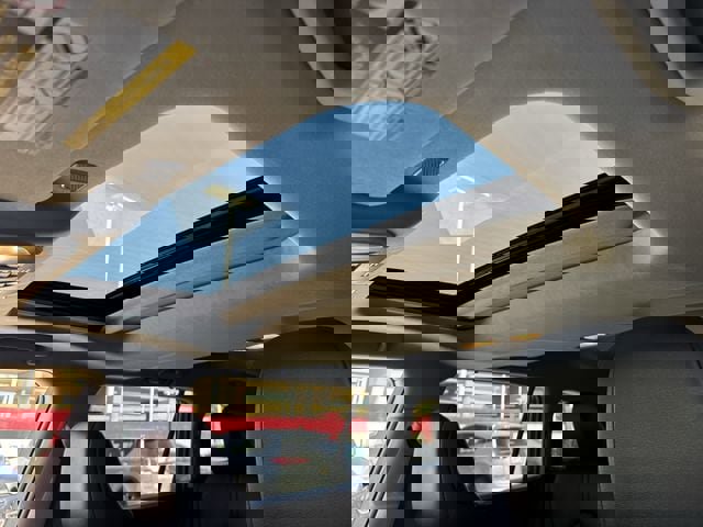 Used 2023 Toyota Highlander XLE image 25