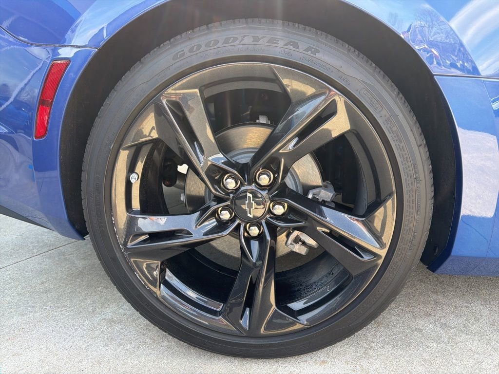 Used 2023 Chevrolet Camaro LT w/ RS Package image 35