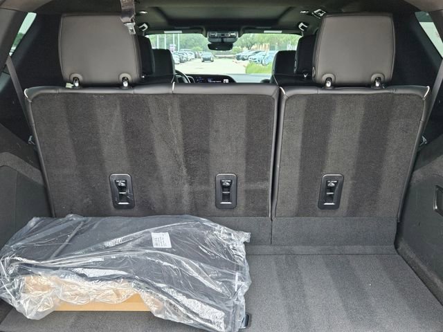 Certified 2024 Cadillac Escalade Premium Luxury image 30