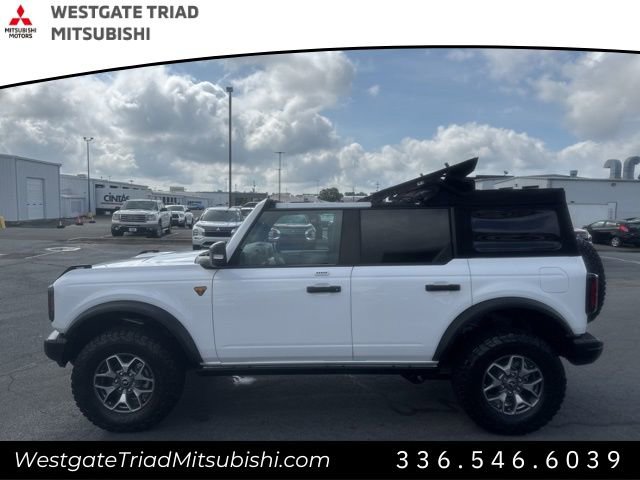 Used 2023 Ford Bronco Badlands image 6