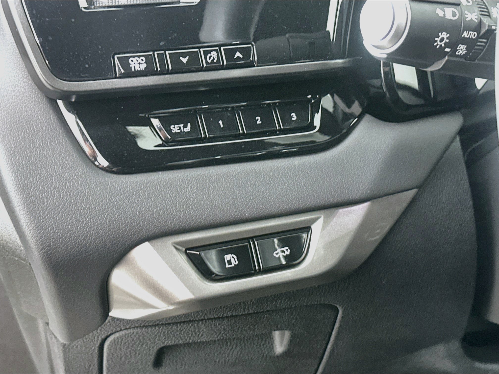 Used 2023 Lexus RX 350 Premium Plus w/ Cold Area Package AWD/4WD image 17