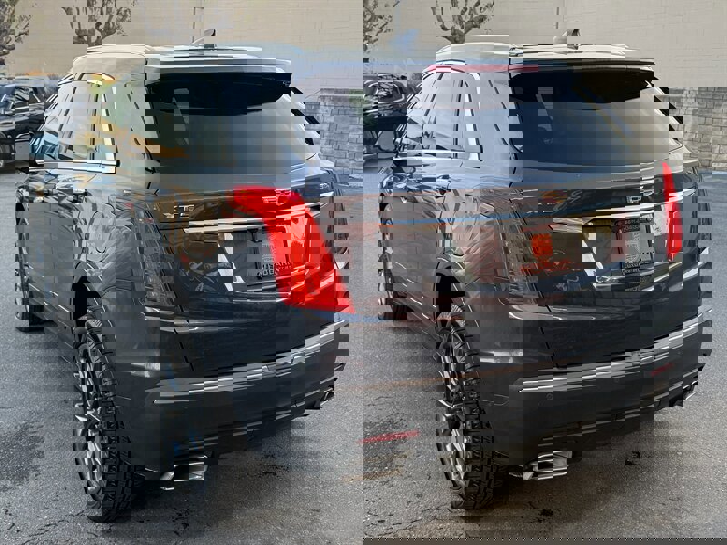 Used 2019 Cadillac XT5 Premium Luxury w/ LPO, Black Ice Package image 5