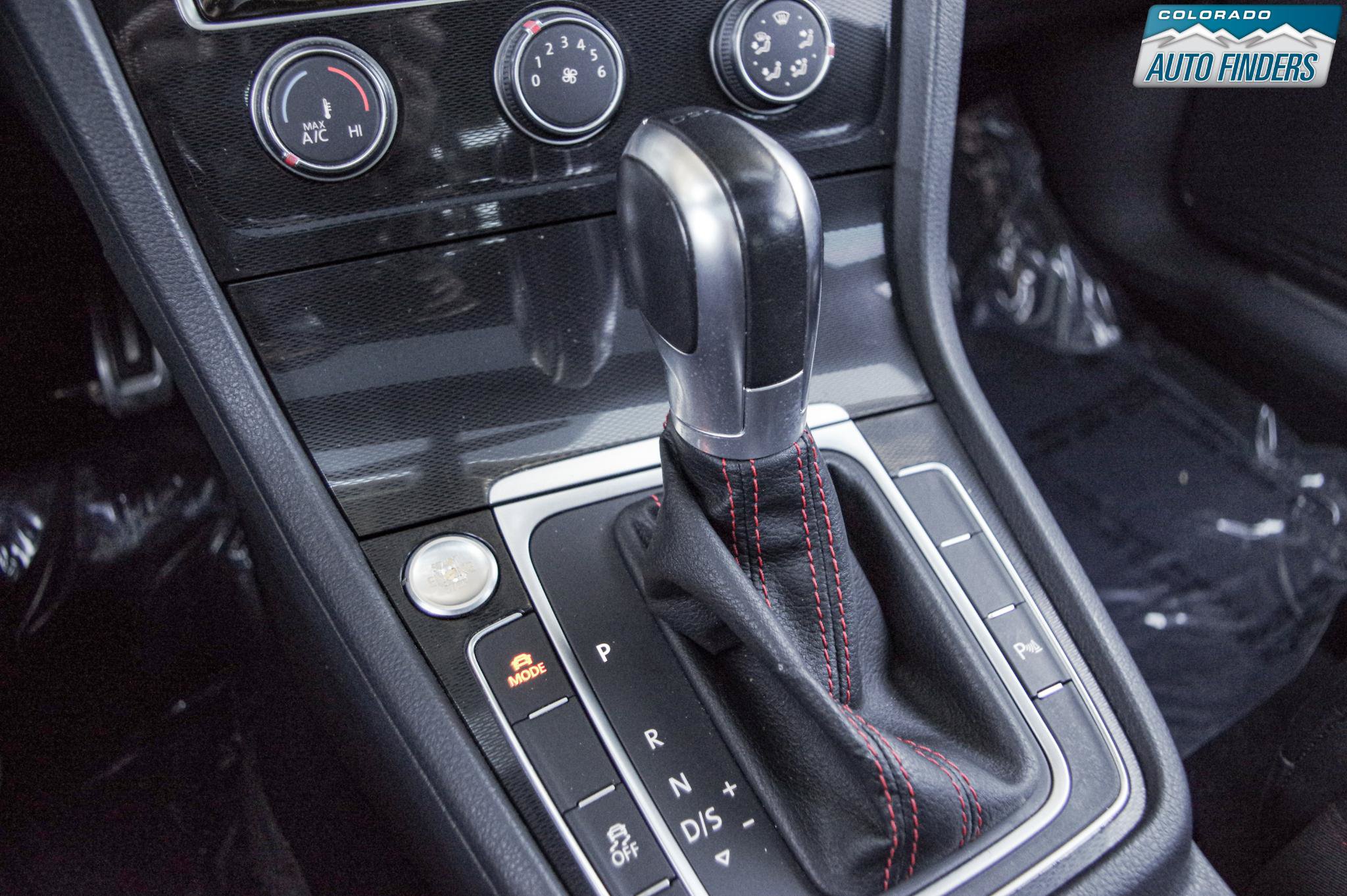 Used 2015 Volkswagen GTI SE w/ Lighting Package (SEL) FWD image 17