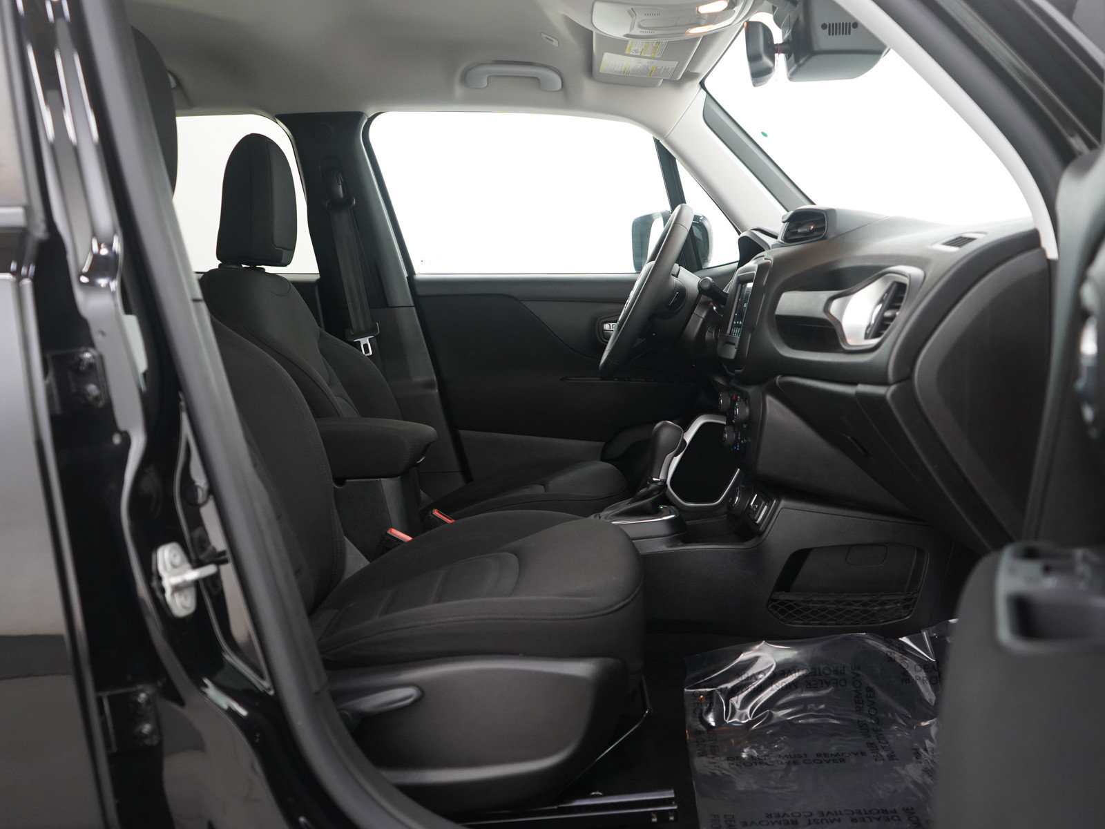 Used 2019 Jeep Renegade Latitude w/ Popular Equipment Group image 11