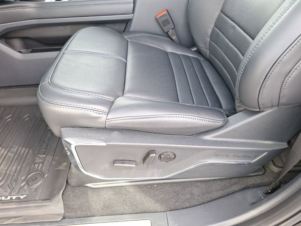 New 2026 Ford F350 Platinum image 5