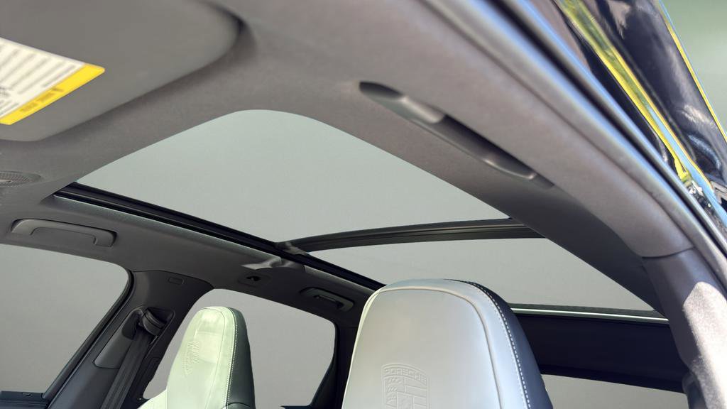 Used 2024 Porsche Cayenne S AWD/4WD image 19