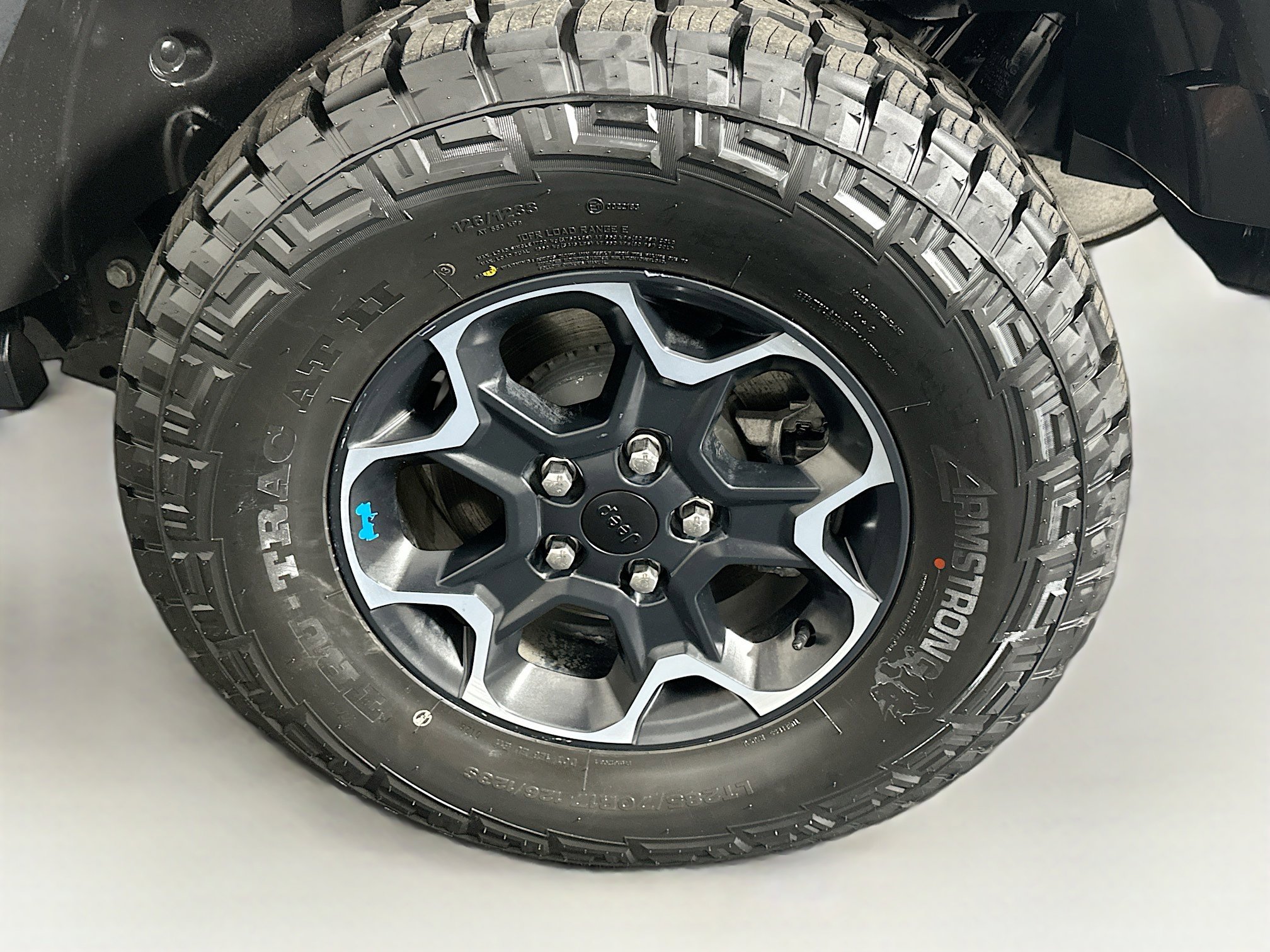 Used 2023 Jeep Wrangler Unlimited Rubicon 4xe w/ Cold Weather Group AWD/4WD image 11