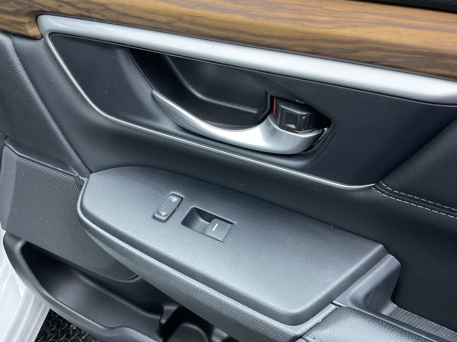 Used 2020 Honda CR-V Touring image 24