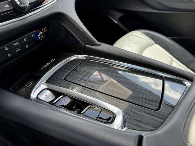 Used 2023 Buick Enclave Essence w/ Experience Buick Package FWD image 30