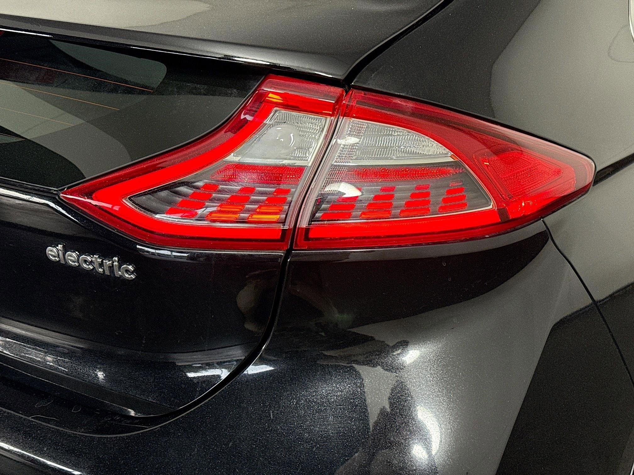 Used 2019 Hyundai Ioniq Limited image 34