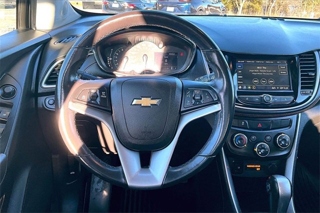 Used 2019 Chevrolet Trax LT w/ LT Convenience Package image 12