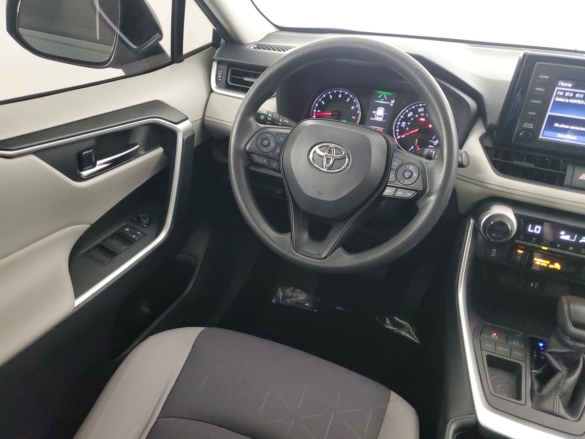 Used 2019 Toyota RAV4 XLE w/ Convenience Package image 48
