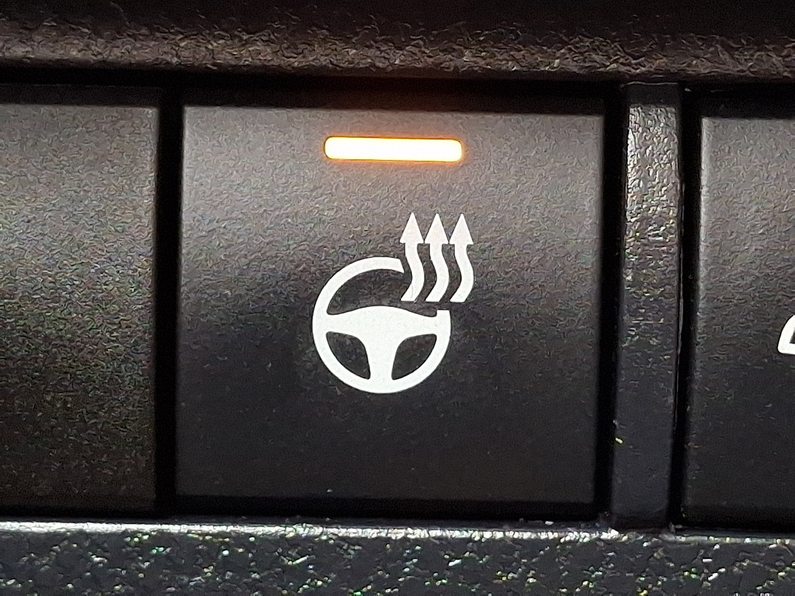 Used 2020 Toyota RAV4 XLE w/ Convenience Package AWD/4WD image 27