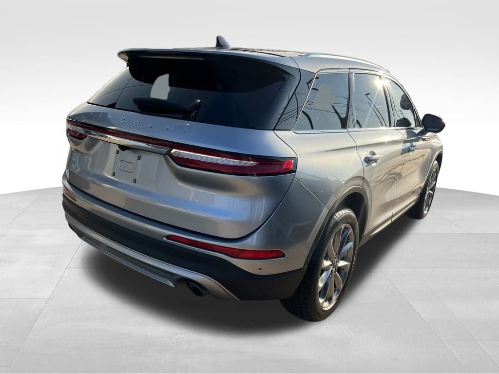 Used 2022 Lincoln Corsair AWD w/ Premium Package image 9