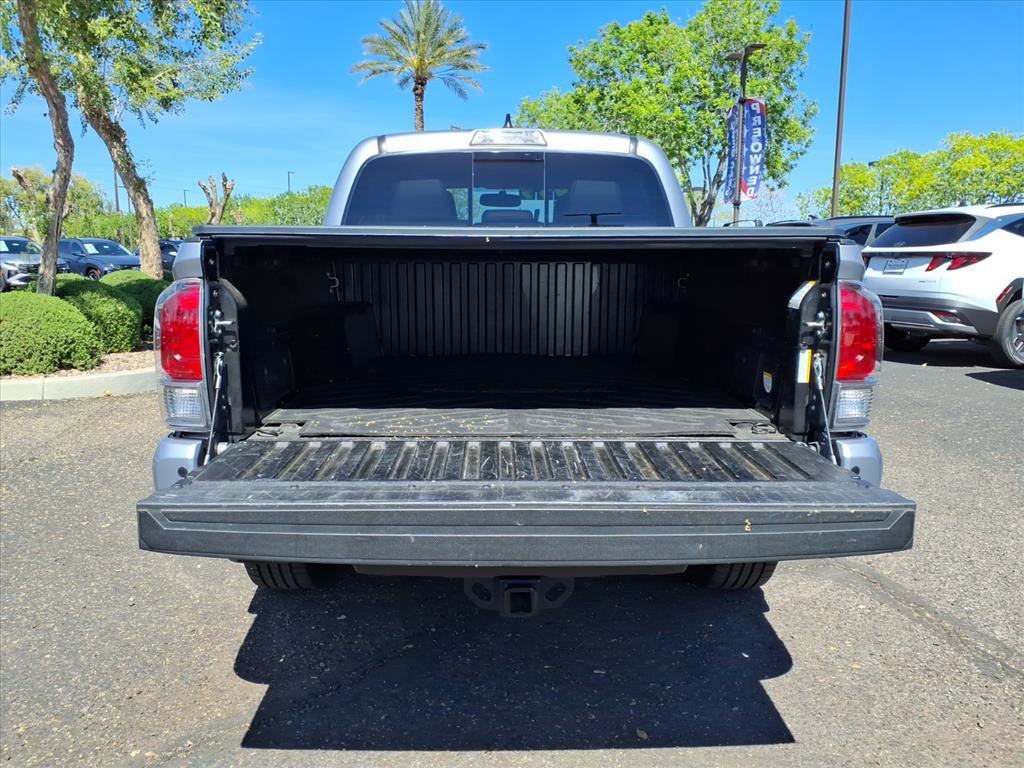 Used 2017 Toyota Tacoma Limited image 10