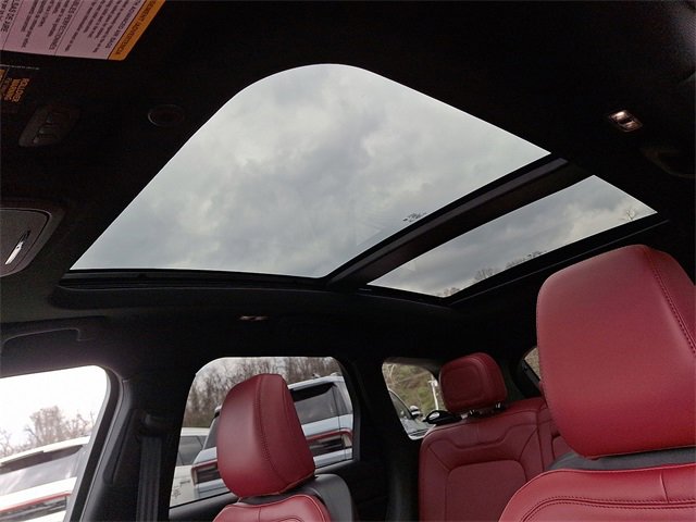 Used 2023 Lincoln Corsair Reserve w/ Equipment Group 201A image 14