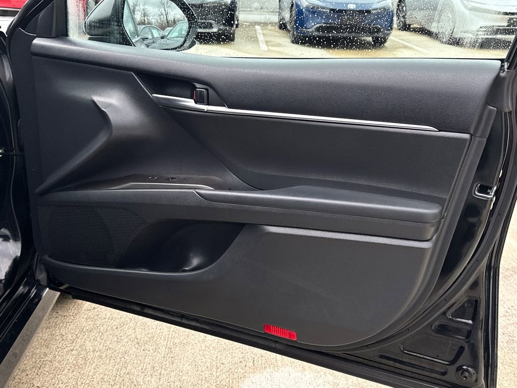 Used 2024 Toyota Camry LE image 10