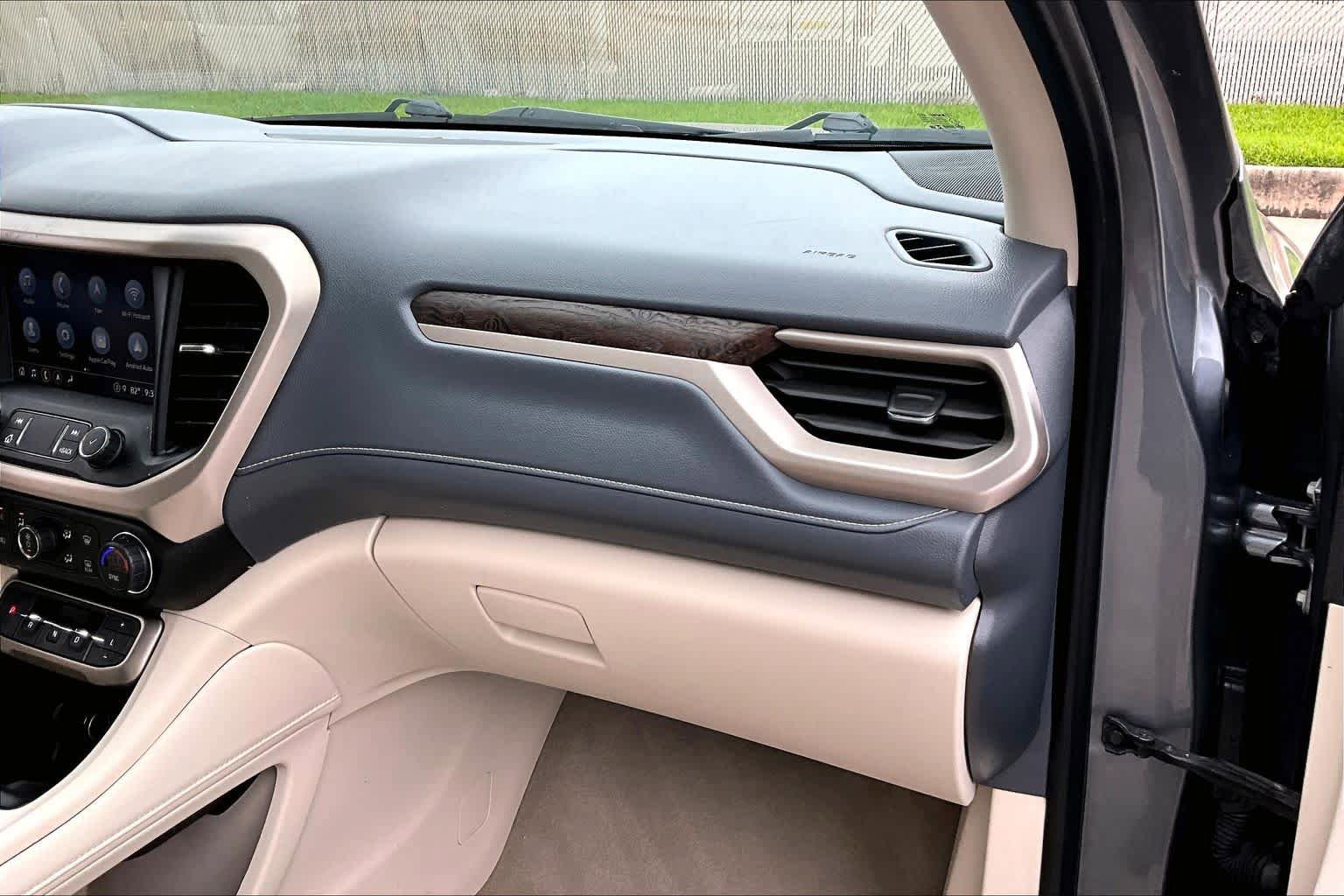 Used 2021 GMC Acadia Denali AWD/4WD image 17